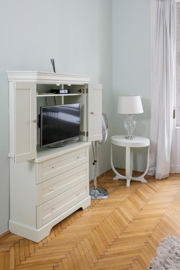 Jettsetter Luxury Apartment By Andrassy Ave & Opera Budapest Eksteriør billede